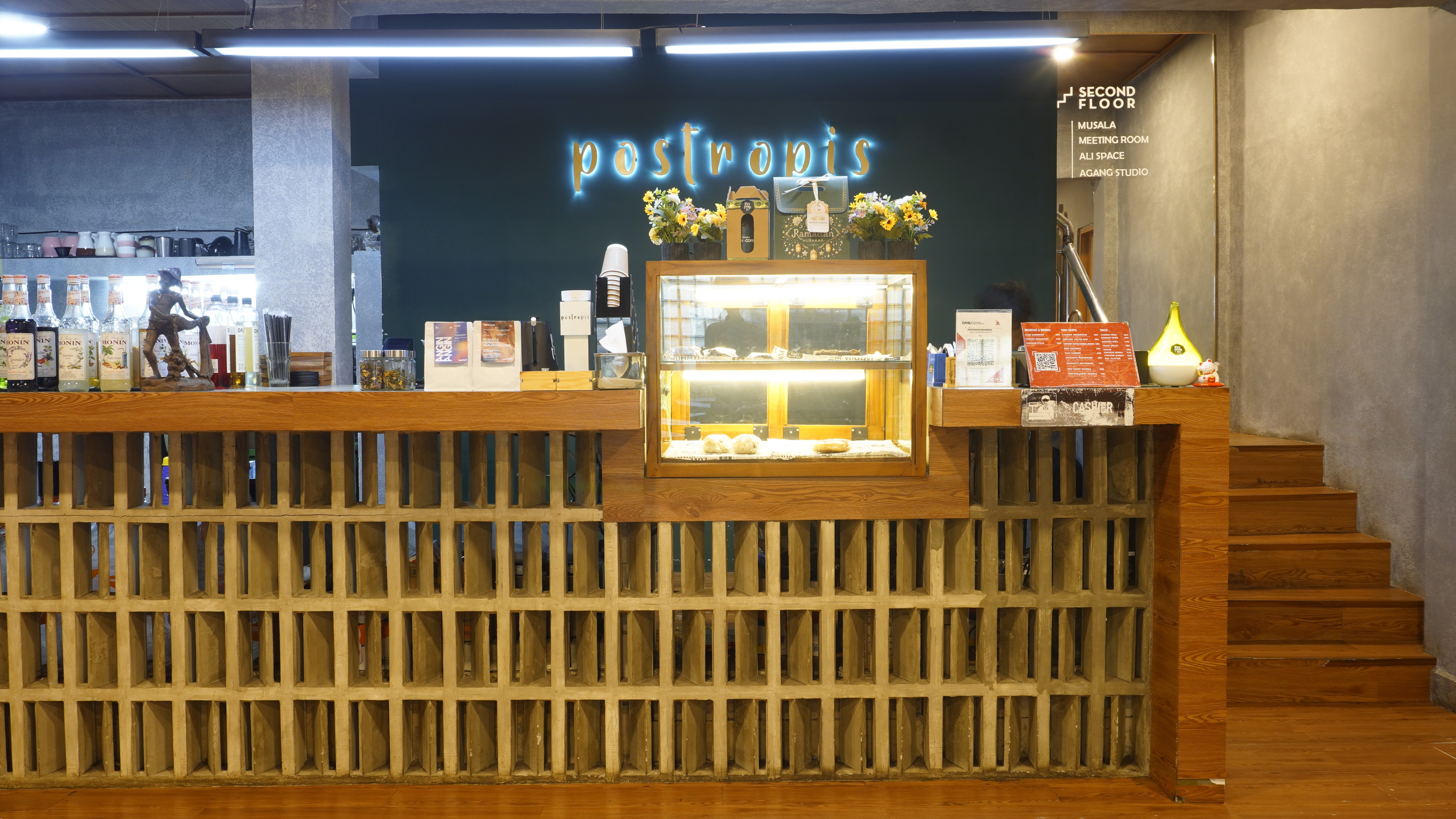 Suasana Cafe